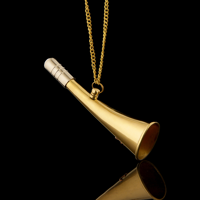 Горн латунь с цепочкой "Мечта" 15х3х4,5 см