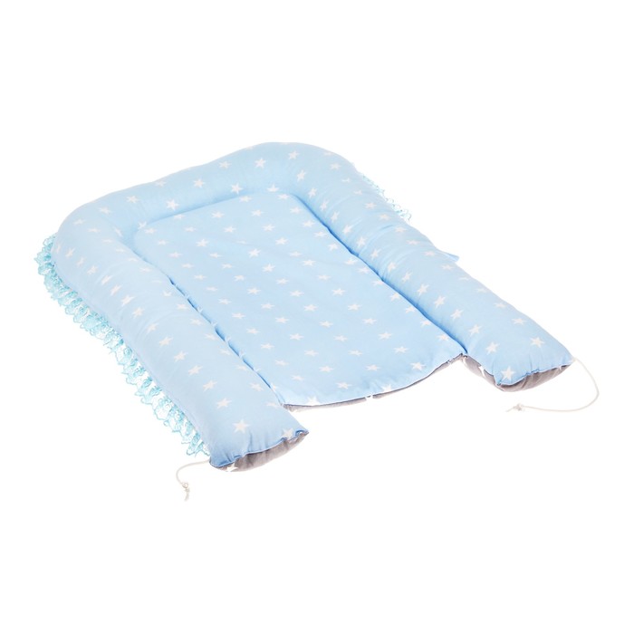 Гнездышко-кокон с кружевом 90*60см, диз.звездочки серый/голубой, бязь 125г/м, хл100%