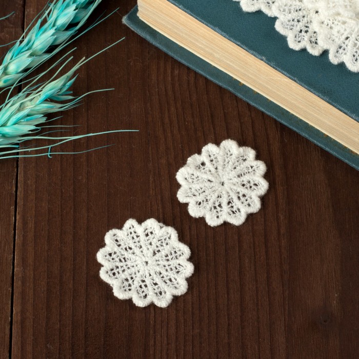 Вязаный элемент "Цветок", d=3см, 25 шт, цвет белый