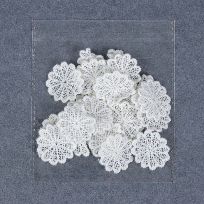 Вязаный элемент "Цветок", d=3см, 25 шт, цвет белый