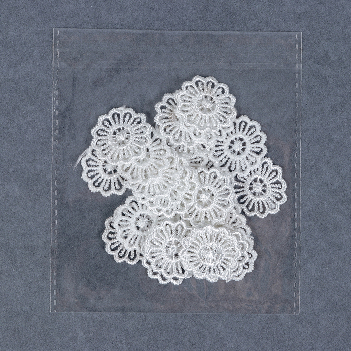 Вязаный элемент "Цветок", d= 2,5см, 25 шт, цвет белый