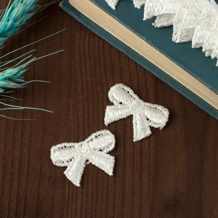 Вязаный элемент "Бантик", 3,3х2см, 20 шт, цвет белый