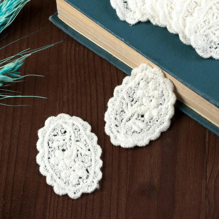 Вязаный элемент "Орнамент цветы", 5,5х3,5см, 10 шт, цвет белый