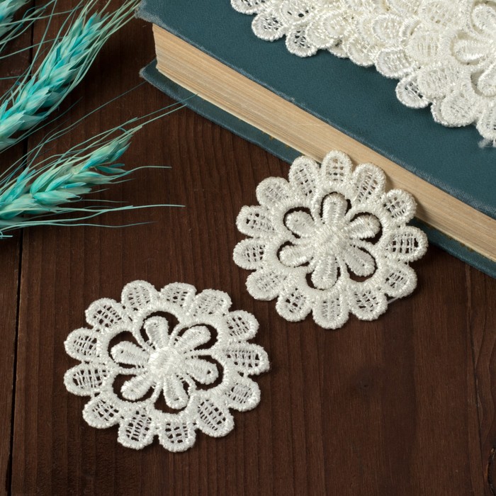 Вязаный элемент "Цветок", d= 5,5см, 10 шт, цвет белый
