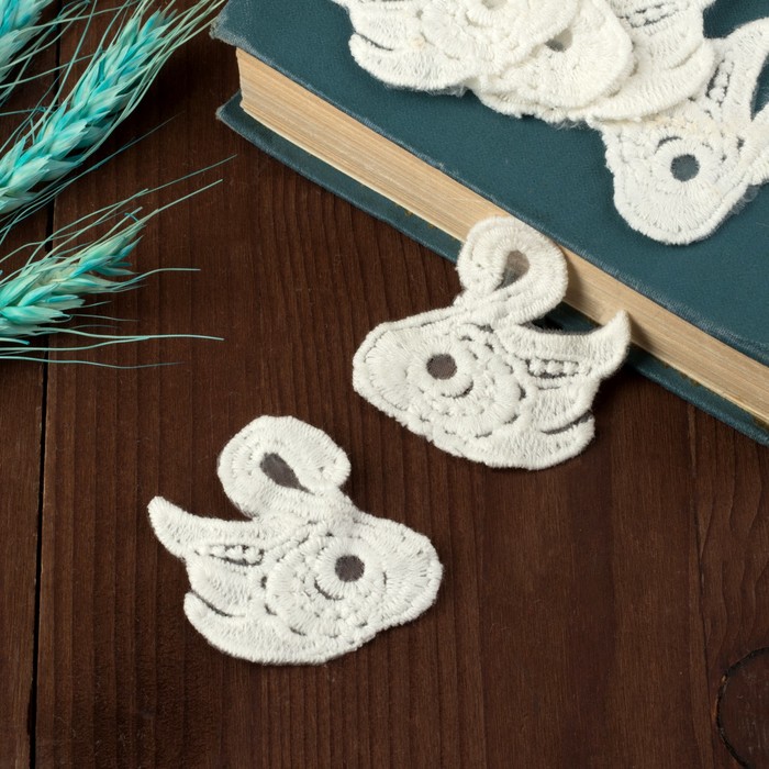 Вязаный элемент "Лебеди", 6х5,5см, 3 пары, цвет белый