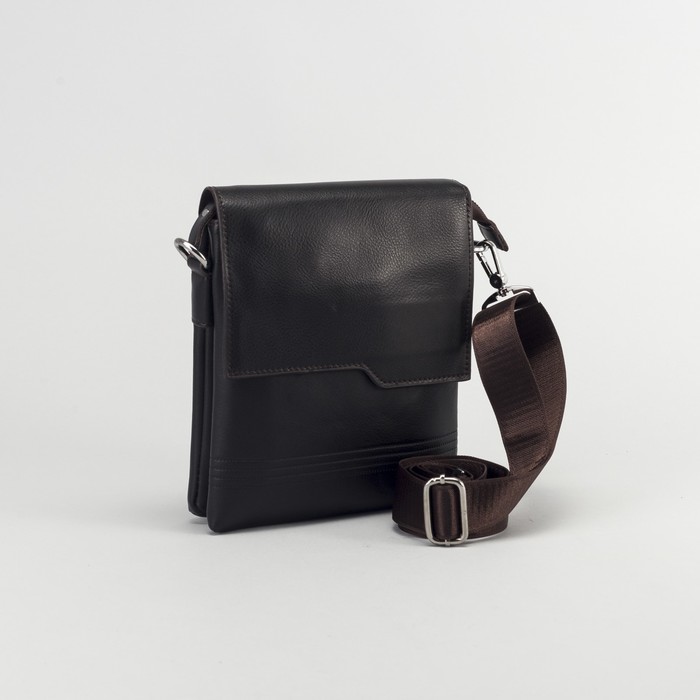 Планшет мужской, 3 отдела на молнии, 2 наружных кармана, длинный ремень, цвет коричневый