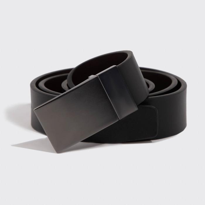 Ремень мужской, гладкий, пряжка на прокол тёмный металл, ширина - 3,5 см, цвет чёрный