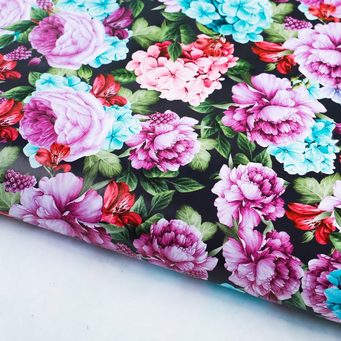 Бумага упаковочная глянцевая "С голубыми гортензиями", 100х70 см