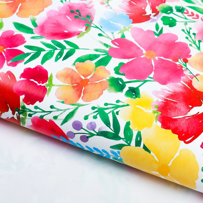 Бумага упаковочная глянцевая "Акварельные цветы", 100х70 см