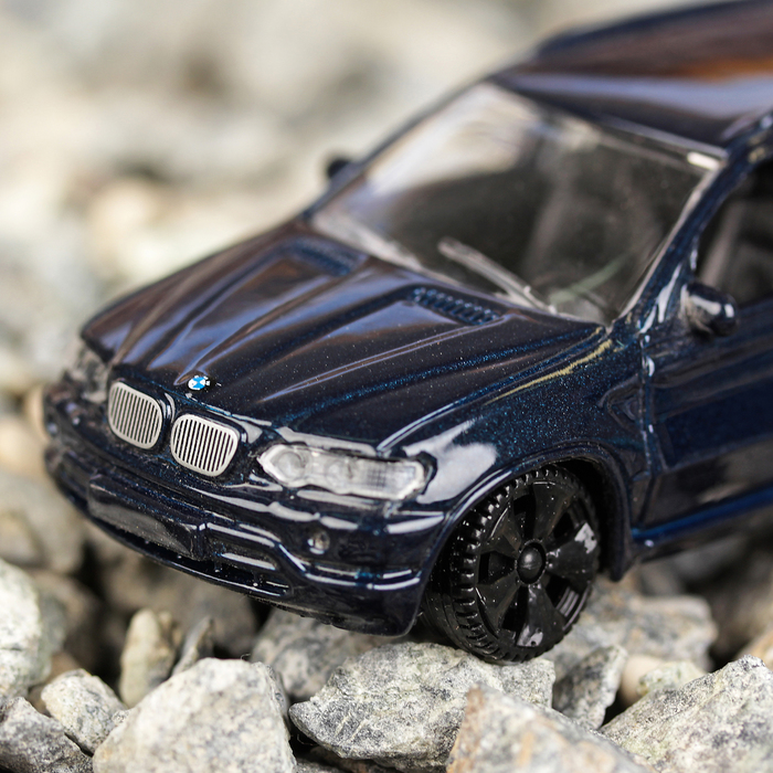 Машина металлическая BMW X5, масштаб 1:43