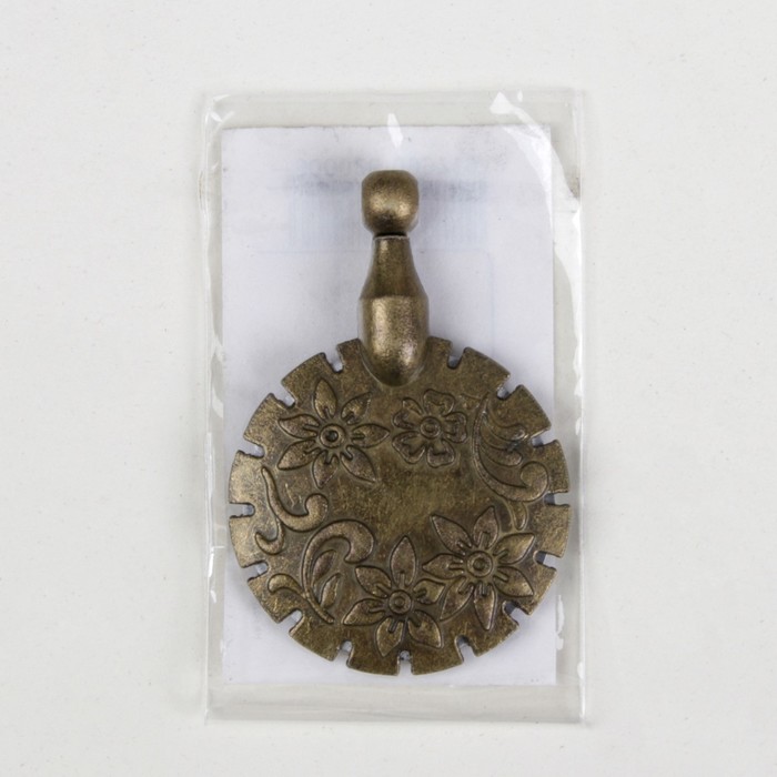 Приспособление для обрезки нитей с подвесом, 4,5*3см