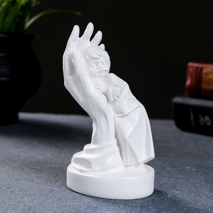 Статуэтка "Нежность" белая 11см