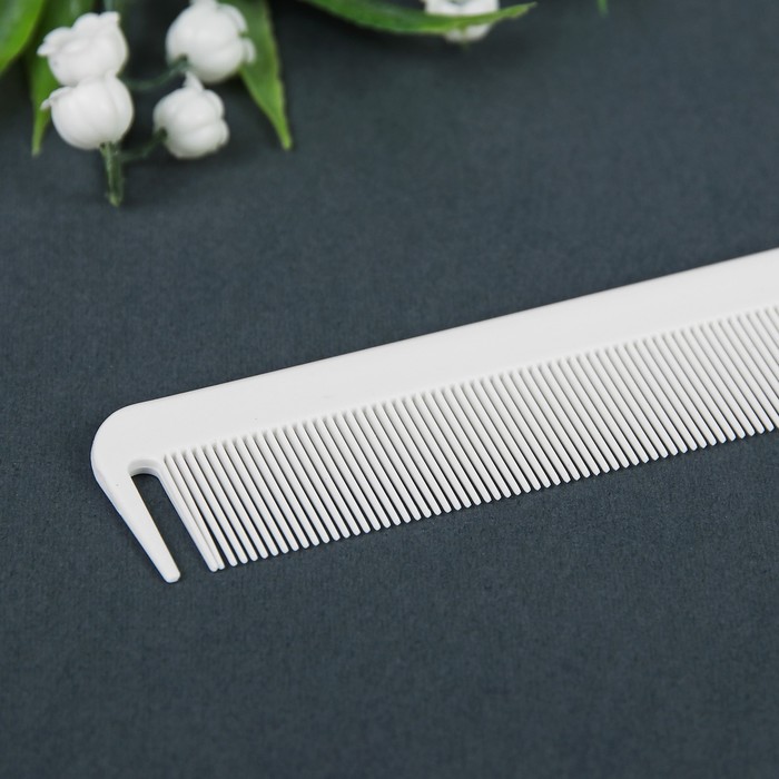 Набор расчёсок, 6 предметов в чехле, цвет белый