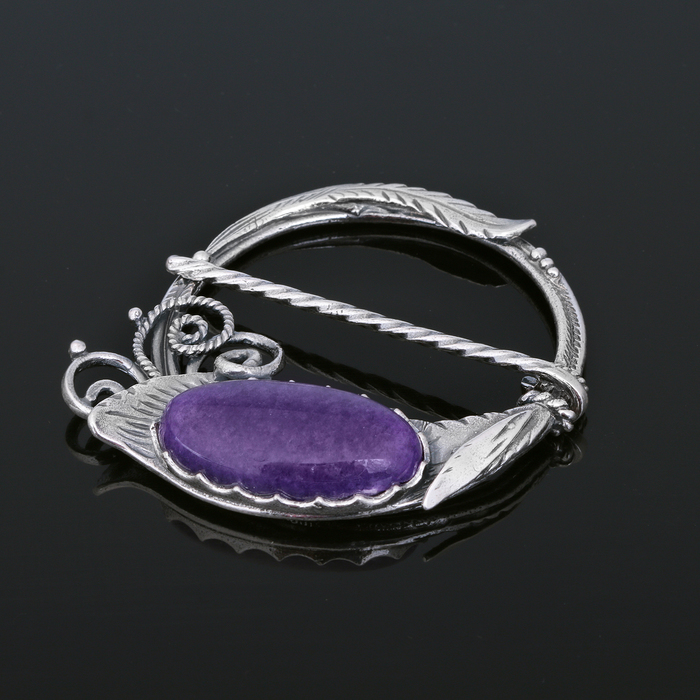 Зажим для платка птица "Аметист" в посеребрении