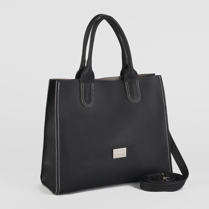 Сумка женская, отдел на молнии, длинный ремень, цвет чёрный