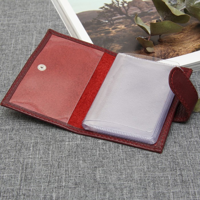 Визитница вертикальная, 1 ряд, 18 карт, с хлястиком, флотер, цвет винный