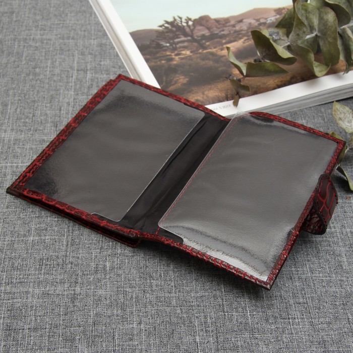 Обложка для автодокументов и паспорта, с хлястиком, крокодил, цвет винный