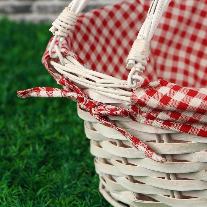 Корзина плетеная, красная ткань, 38х38х16 см, ива