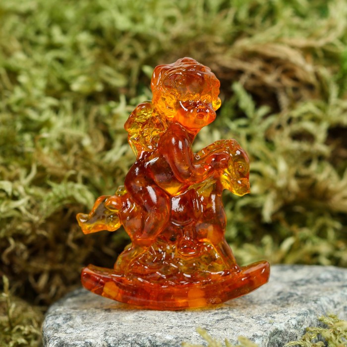 Сувенир "Ангел на лошадке", 5-6 см, янтарный