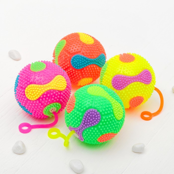 Мяч световой "Спорт" с пищалкой, цвета МИКС