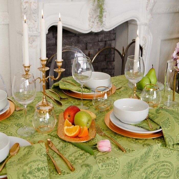 Столовый набор "Этель" Огурцы, цвет салатовый (скатерть 135х135 см, салфетки 40х40 см - 4 шт.), хл. с ВМГО