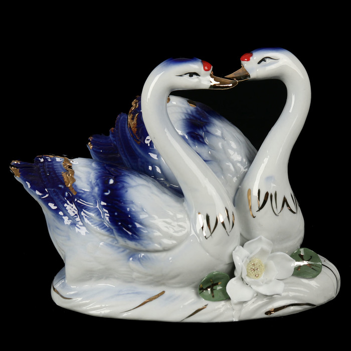 Сувенир керамика "Лебеди - верность" голубые 13х16,5х9,5 см