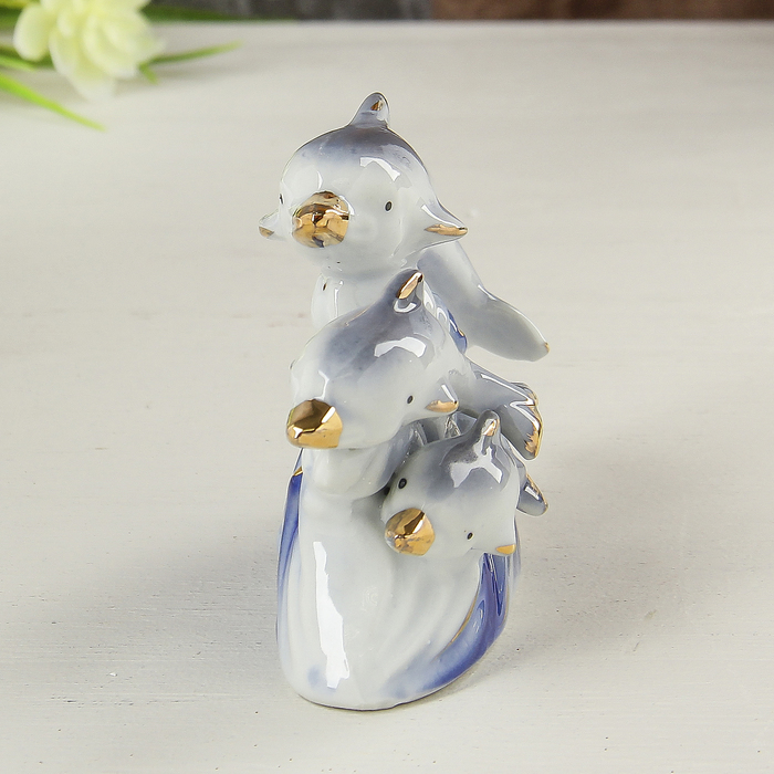 Сувенир керамика "Игры дельфинов" голубые 7,5х10,5х3 см