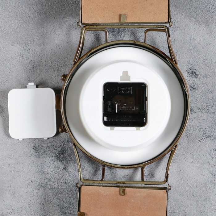 Часы настенные "Наручные часы"d=15cм,5 фоторам, коричневые,металл,ретро (фото 10х6) 17*71 см