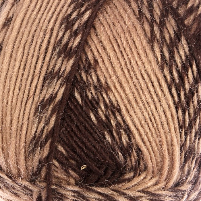 Пряжа "Adelia Bella" 67% шерсть, 33% полиэстер 266м/100гр (10 т.коричн-св.коричн)