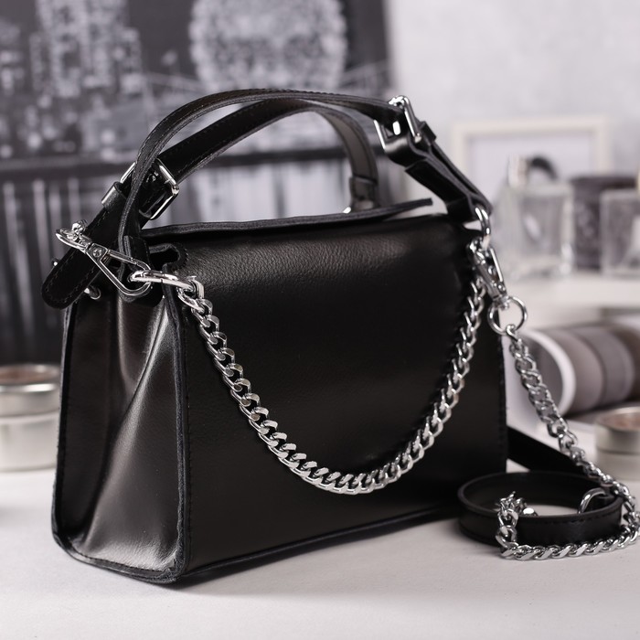 Сумка женская на молнии, 1 отдел, длинный ремень, цвет чёрный