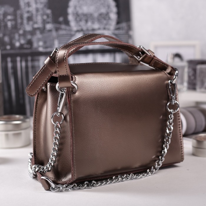 Сумка женская на молнии, 1 отдел, длинный ремень, цвет бронзовый