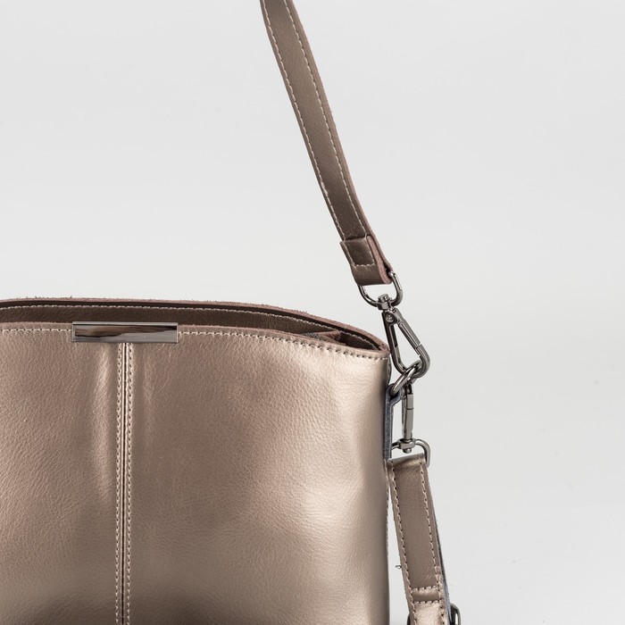 Сумка женская на молнии, 1 отдел, наружный карман, длинный ремень, цвет бронзовый