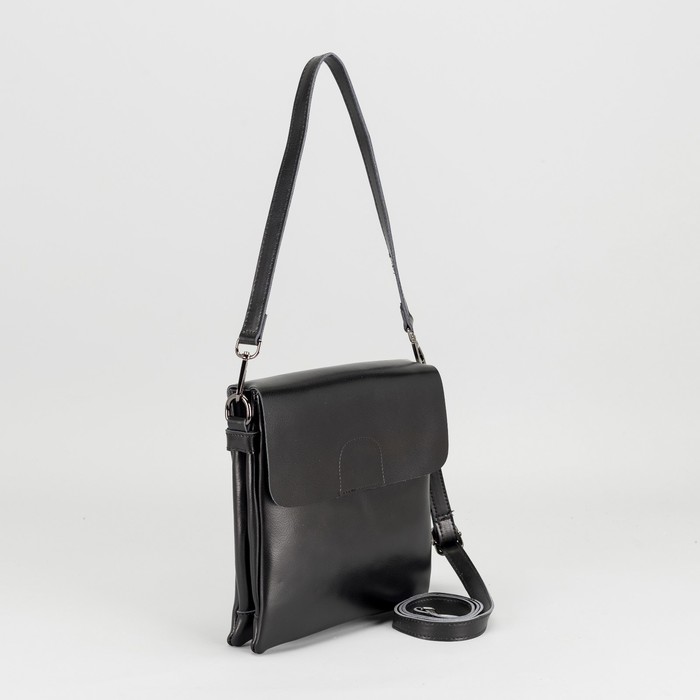 Сумка женская на молнии, 2 отдела, наружный карман, длинный ремень, цвет чёрный