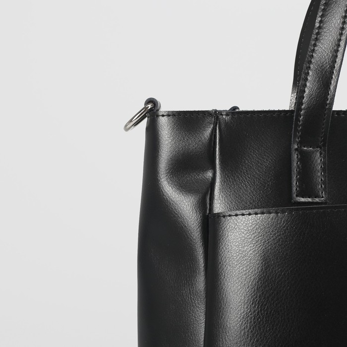 Сумка женская на молнии, 1 отдел с перегородкой, 3 наружных кармана, длинный ремень, цвет чёрный