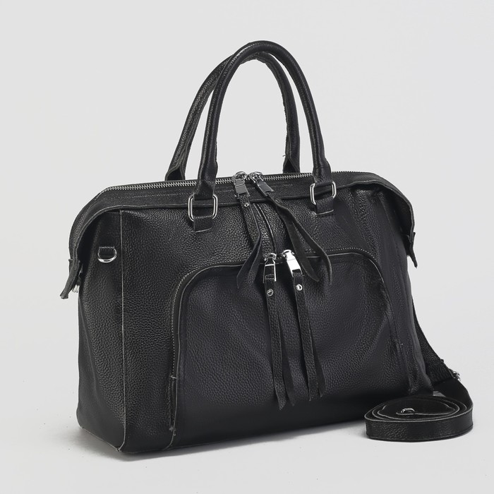 Сумка женская на молнии, 1 отдел с перегородкой, 2 наружных кармана, длинный ремень, цвет чёрный