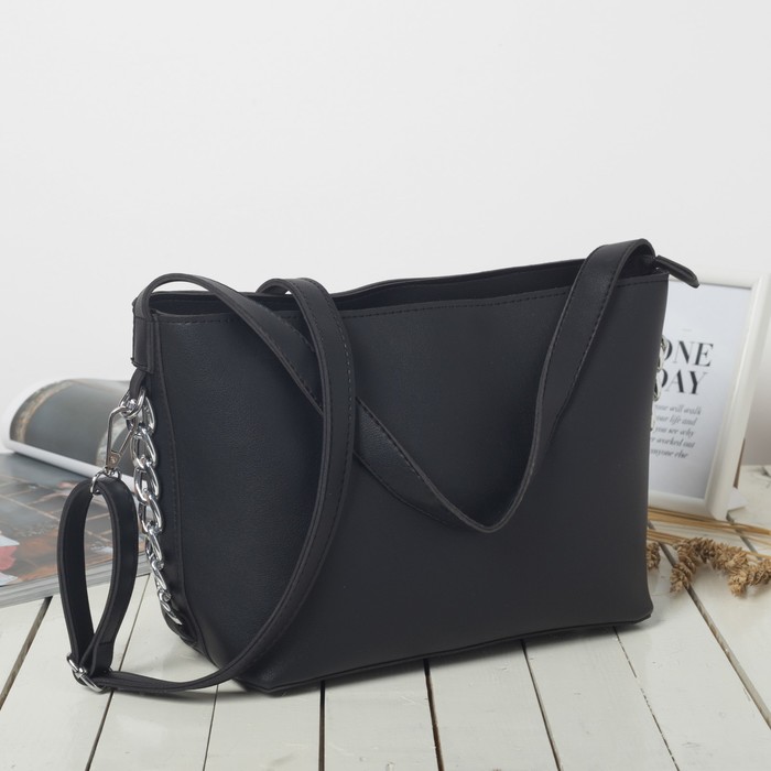 Сумка женская на молнии, 1 отдел с перегородкой, длинная цепь, цвет чёрный