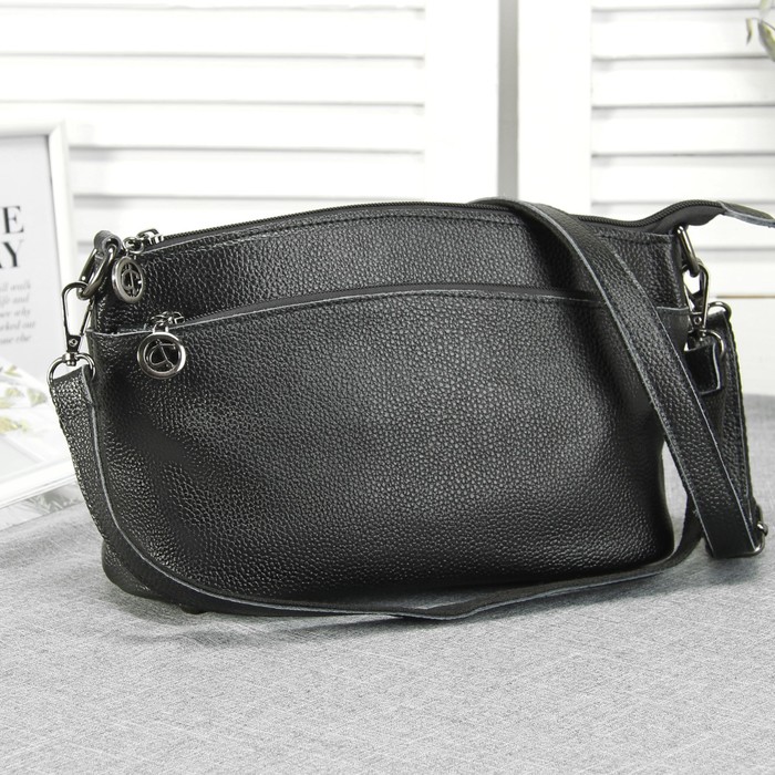 Сумка женская, 1 отдел, 2 наружных кармана, длинный ремень, цвет чёрный