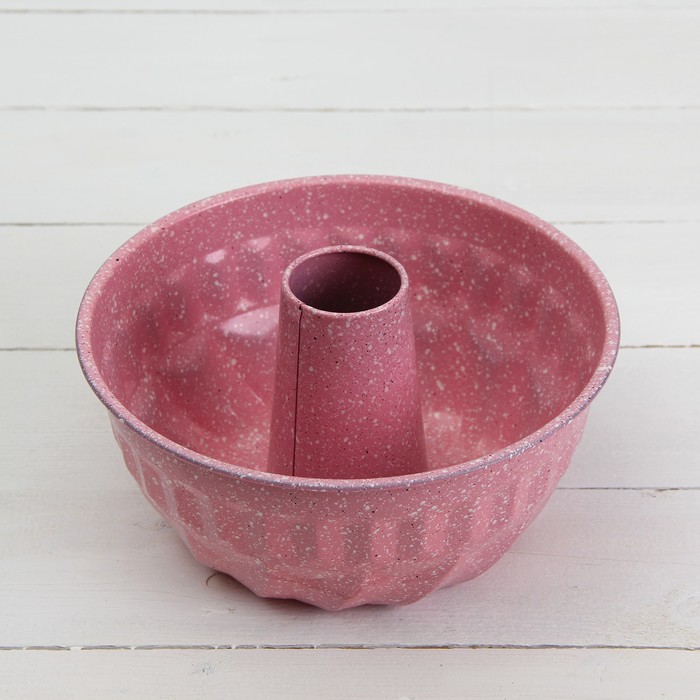 Форма для выпечки 22,5х9,9 см "Немецкий кекс. Долли", с мраморным антипригарным покрытием, цвет розовый