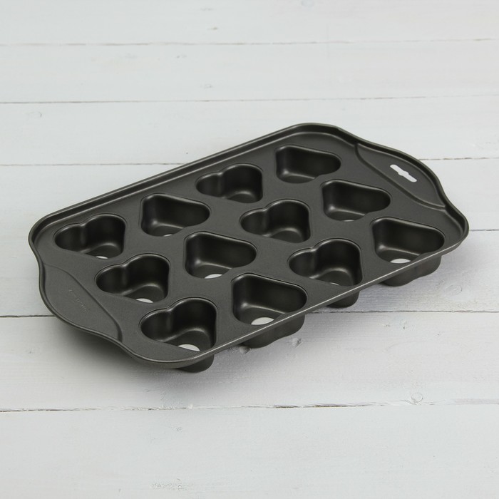 Форма для выпечки "Жаклин. Сердце", с антипригарным покрытием, со съемным дном, 12 ячеек, 33х20,5х3,5 см