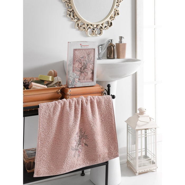 КМП в коробке JUANNA 50х90 см, BATIK, цв.брусничный,  380 г/м2,хлопок 100%