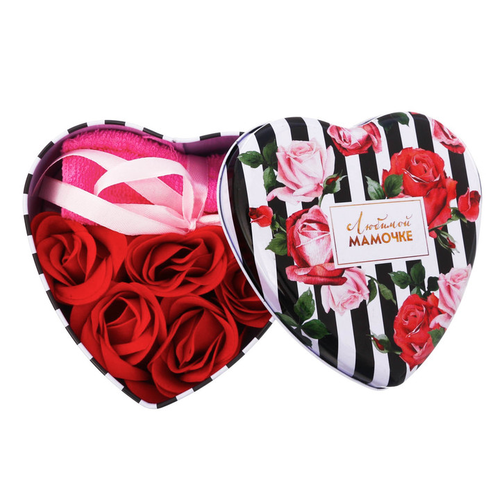 Набор "Любимой мамочке": 5 мыльных лепестков и полотенце в шкатулке
