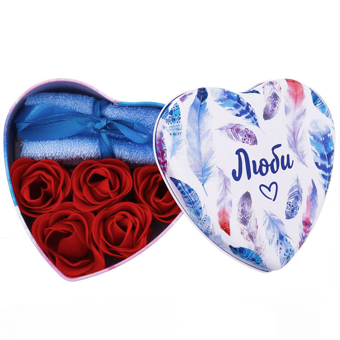 Набор "Люби": 5 мыльных лепестков и полотенце в шкатулке