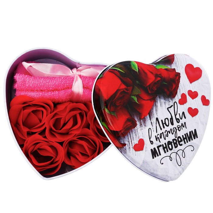 Набор "Любви в каждом мгновении!": 5 мыльных лепестков и полотенце в шкатулке