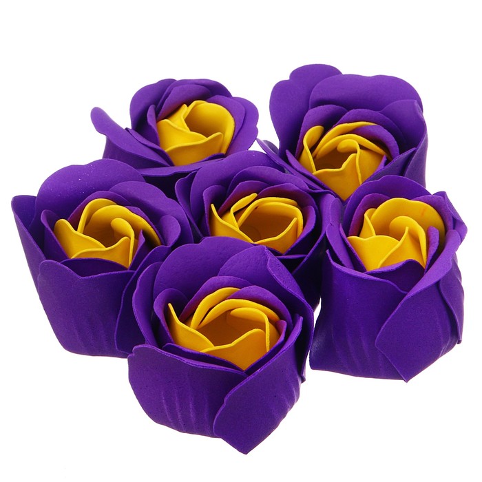 Подарочный набор "В этот весенний день": мыльные лепестки и мыло в форме пирожного