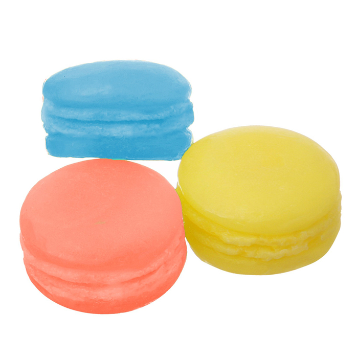 Подарочный набор "Милой доченьке": мыльные лепестки и мыло в форме пирожного