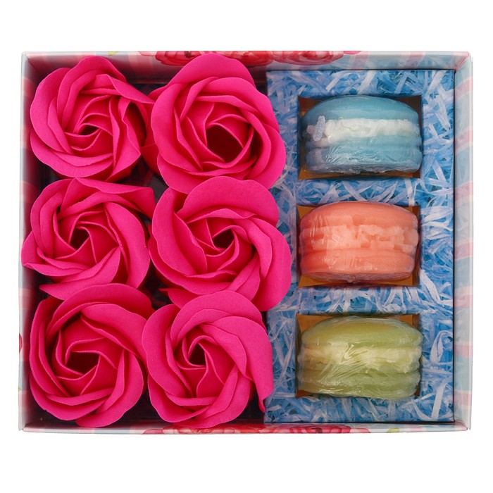 Подарочный набор "Милой доченьке": мыльные лепестки и мыло в форме пирожного
