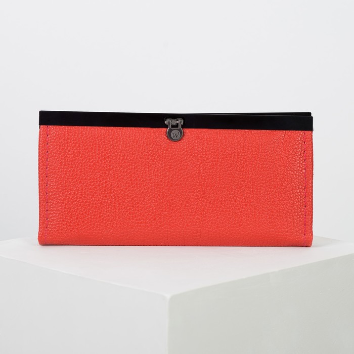 Кошелёк женский на застёжке, 4 отдела, для монет, цвет красный