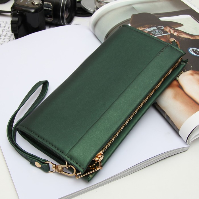 Клатч женский на молнии, 1 отдел с перегородкой, с ручкой, цвет зелёный