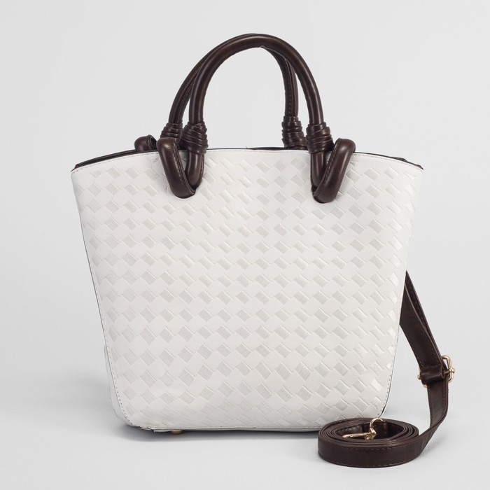 Сумка женская на магните, 3 отдела, длинный ремень, цвет молочный