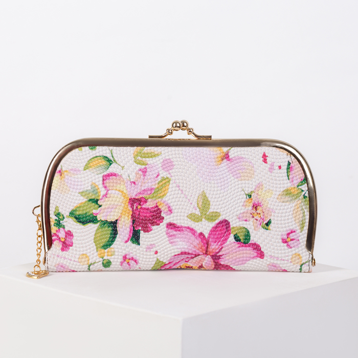 Кошелёк женский на фермуаре, 4 отдела, для монет, цвет белый